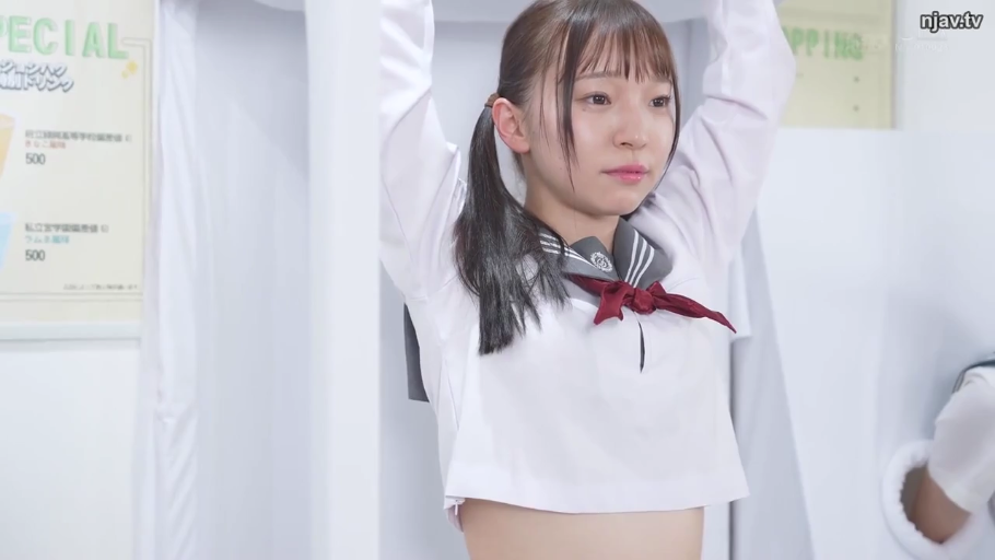 室内 · 憂鬱 · 展示 · 上半身 · 水手服 · 双马尾 · 举手 · 海报