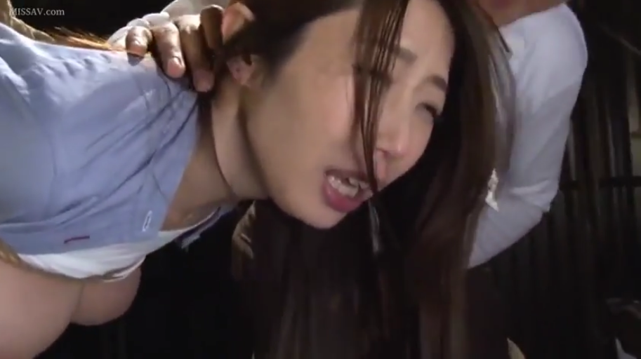 室内 · 性交 · 俯身 · 销魂 · 巨乳 · 面部特写 · 衬衫