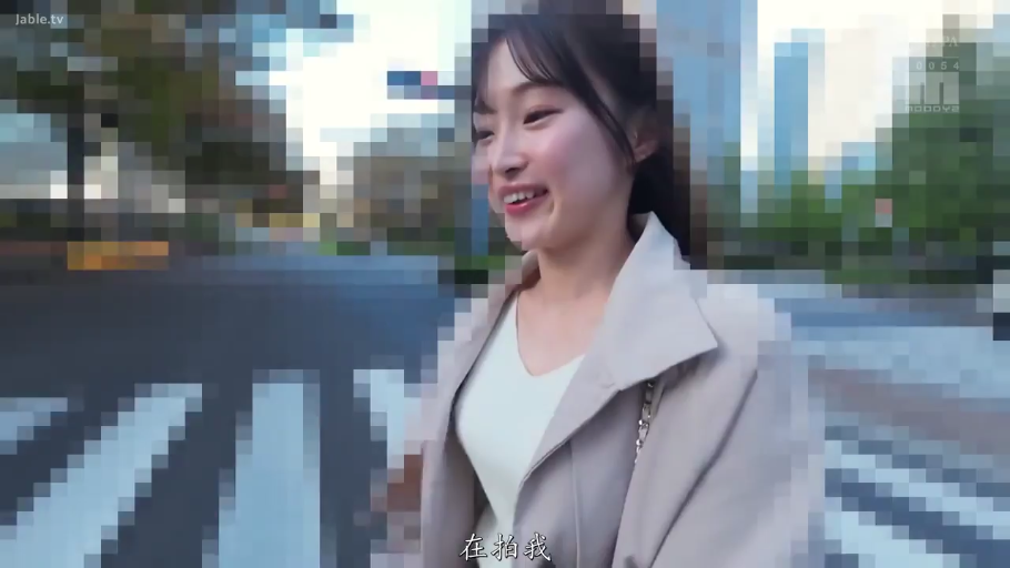 专注 · 脸部特写 · 口交 · 跪姿 · 多人 · 篮球 · 运动服 · 器材室