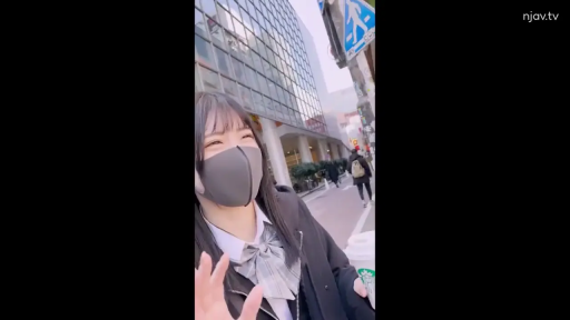 严肃 · 全身 · 站立 · 摆拍 · 室外 · JK制服 · 仰拍