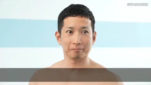 室内摄影棚 · 面部特寫 · 注視 · 男性 · 惊讶 · 正对镜头 · 赤裸上身