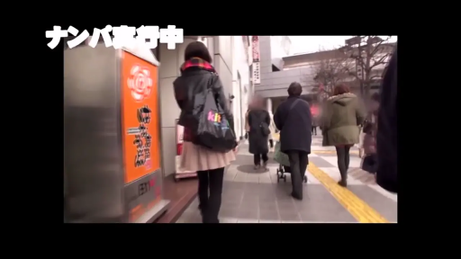 全身 · 户外街道 · 冬装 · 街头搭讪 · 行走背影