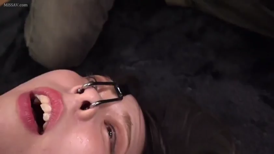 Indoor · Hazy · Supine · 面部特写 · Nude · Training