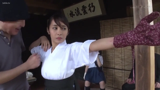 角色扮演 · 站立 · 困惑 · 猥亵 · 腋下 · 弓道服 · 弓道场 · 弓道手套