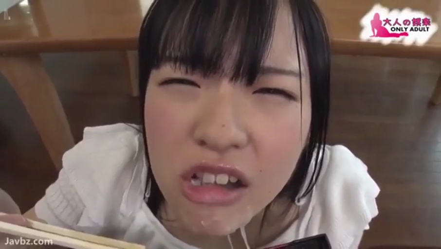 室内 · 脸部 · 白色上衣 · 颜射 · 仰视 · 筷子 · 高角度 · 陶醉失神