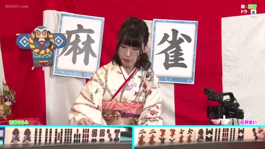 忧郁 · 脸部 · 卧室 · 枕头 · 灰色T恤 · 休息 · 侧躺 · 昏暗环境