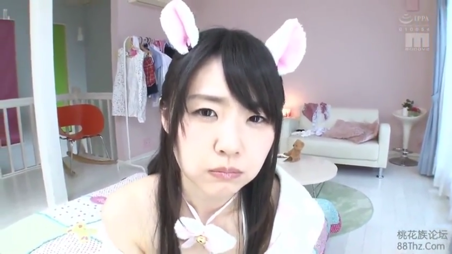 教室 · 站立 · BDSM · 水手服 · 痛苦表情 · 滴蜡 · 手臂特写 · 红色蜡烛