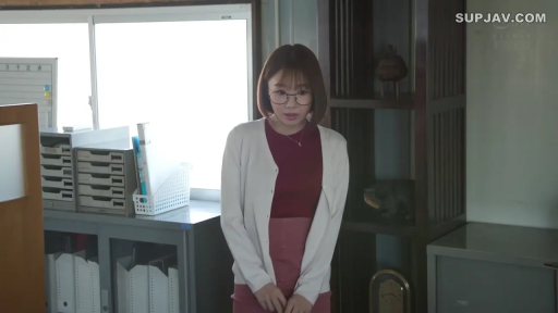 眼镜 · 办公室 · 羞涩 · 站姿 · OL套装 · 观望 · 眼镜娘