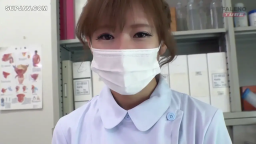 护士服 · Stand · 面部特写 · Gaze · bland · 制服诱惑 · 口罩 · 诊所