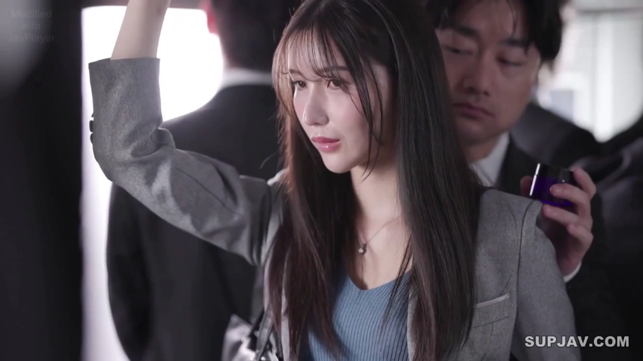 站立 · 半身 · 忍耐 · ビジネススーツ · 薬瓶 · 痴汉 · 电车 · ぴったり密着