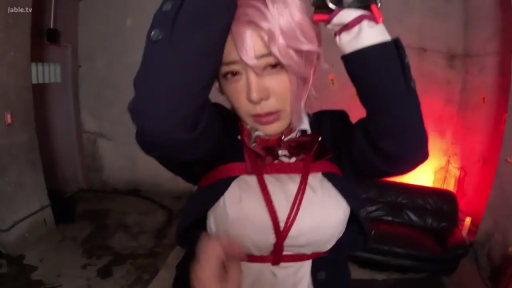 胸部 · 委屈 · 暗室 · 红绳 · 制服 · 举手 · 被捆绑 · 粉色头发