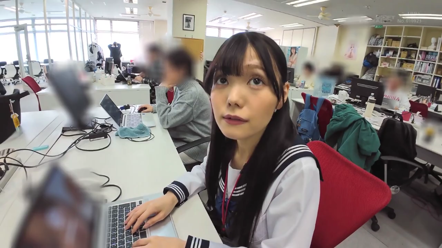 Sitting Posture · 办公室 · 面部特写 · Sailor suit