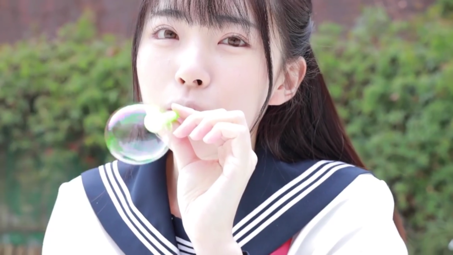 站姿 · 微笑 · 半身 · 剧情 · 西服 · 婚礼现场 · 手捧花 · 深情对视
