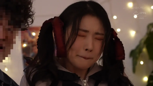 Indoor · Face · Close your eyes · Orgasm face · 正面 · 卫衣 · 忍受 · 灯串