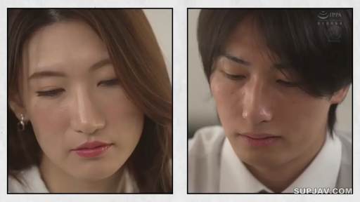 Indoor · Serious · Close-up of the face · shirt · 正面 · 分屏