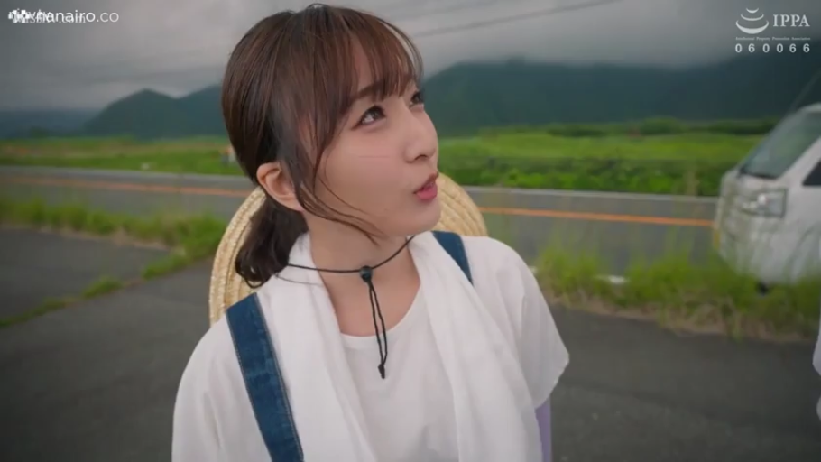 顔 · 站立 · 自然 · 休闲服 · 张望 · 草帽 · 郊外 · 田园风