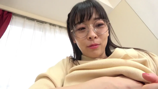 室内 · 面部 · 针织衫