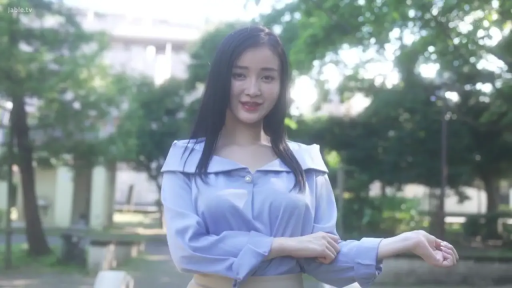 站立 · 摆拍 · 微笑 · 衬衫 · 上半身 · 公园 · 清新