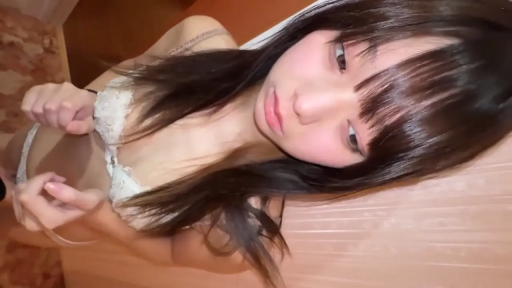 室内 · 面部 · 巨乳 · 迷离 · 诱惑 · 内衣 · 卧姿