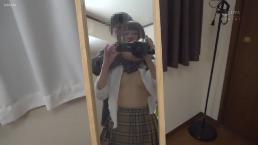 自拍 · 卧室 · 站立 · 微笑 · 上半身 · 全身镜 · JK制服 · 无码