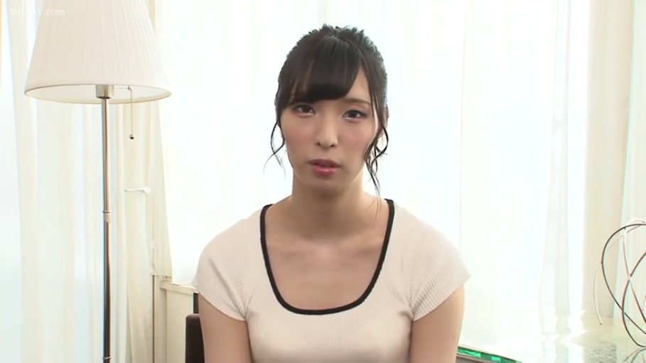 校服 · 马赛克 · 站立 · 中景 · 猥亵 · 内裤 · 痛苦 · 电车
