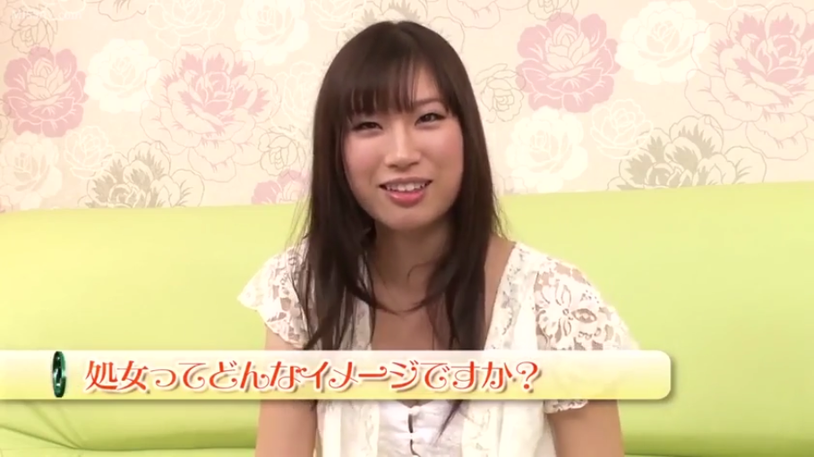 全景 · 自然 · 客厅 · 多人 · 居家服 · 侧卧 · 休闲 · 暖桌
