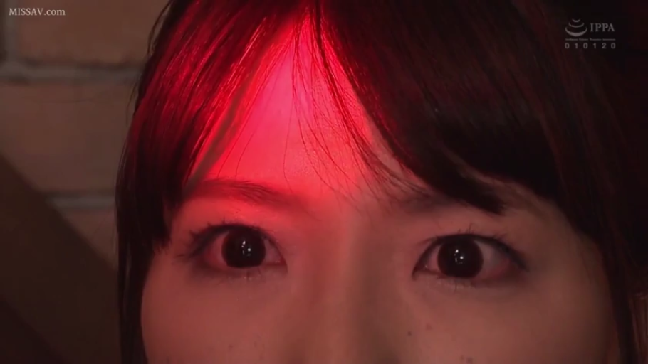 室内 · 眼睛特写