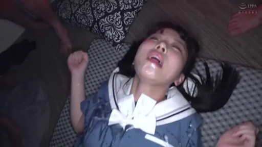 室内 · 脸部特写 · 仰卧 · JK制服