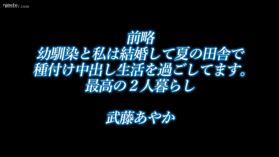 室内 · 中景 · 站姿 · 黑色西装 · 注视前方 · 惊讶 · OL题材
