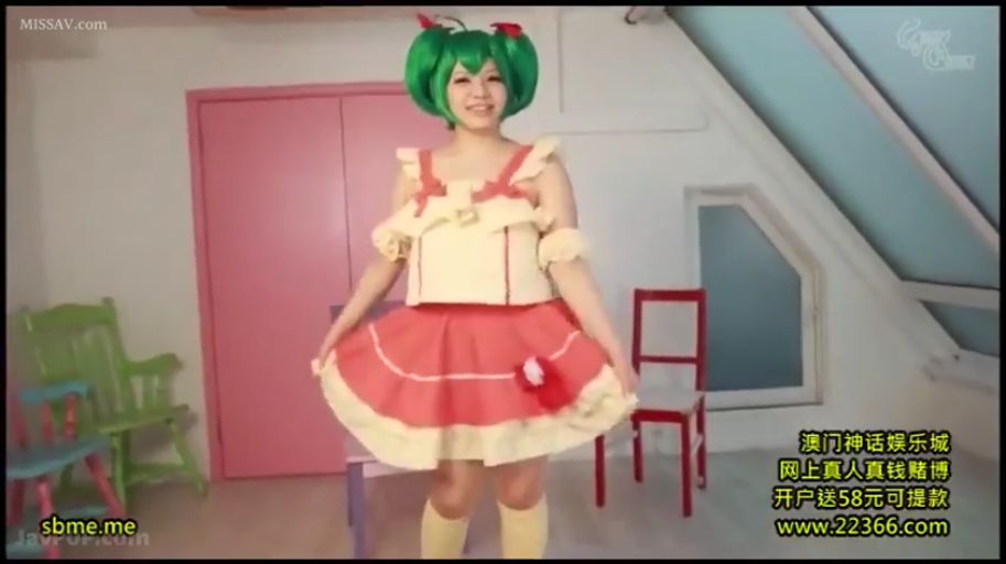 室内 · 全身 · 角色扮演服