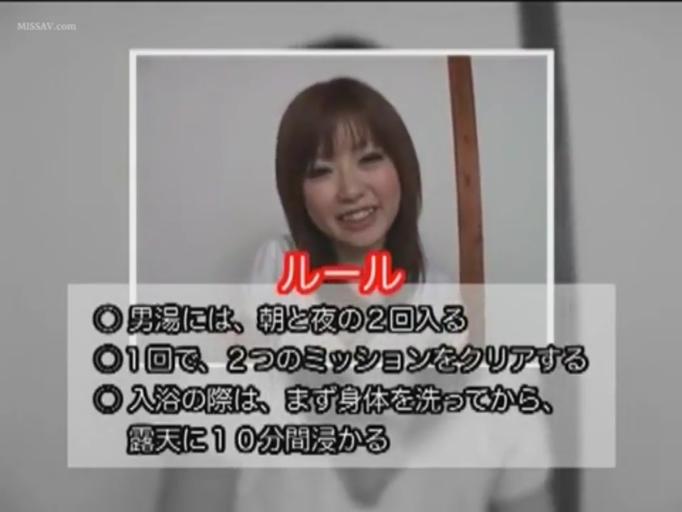 室内 · 单人 · 迷离 · 上半身 · 举手 · 脱衣 · 蕾丝胸罩