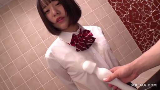 浴室 · 站立 · 迷离 · 上半身 · JK制服 · 震动棒 · 日本AV · 震动按摩