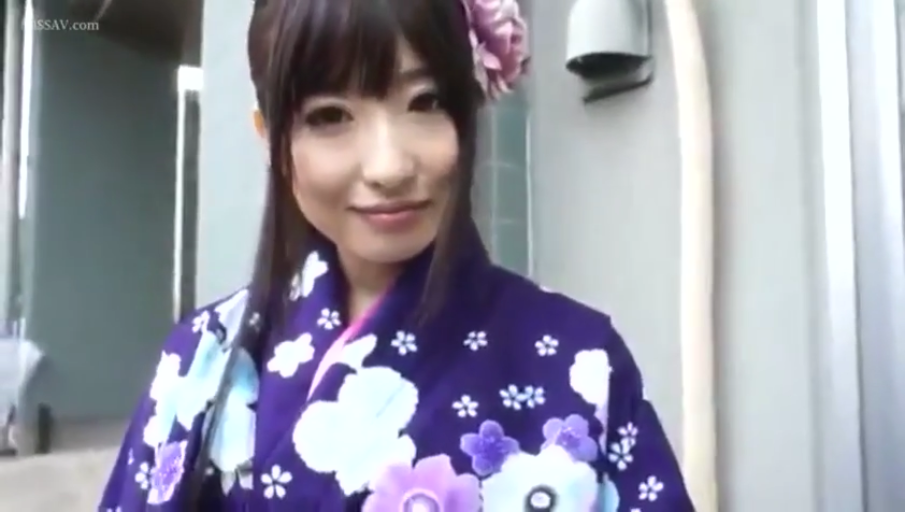 走廊 · 牛仔裤 · 否 · 对立 · 凝视 · 镜子 · 两人 · 整理衣服