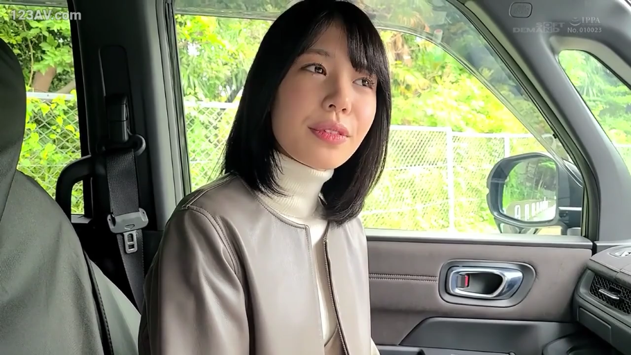 第一视角 · 全裸 · 私处特写 · 掰开 · 床上 · 痛苦 · 抠穴