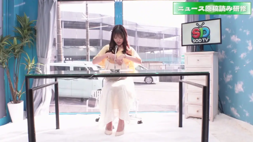 室内 · 涂油 · 胸部特写 · 站立 · 头套 · 润滑油 · 双人女