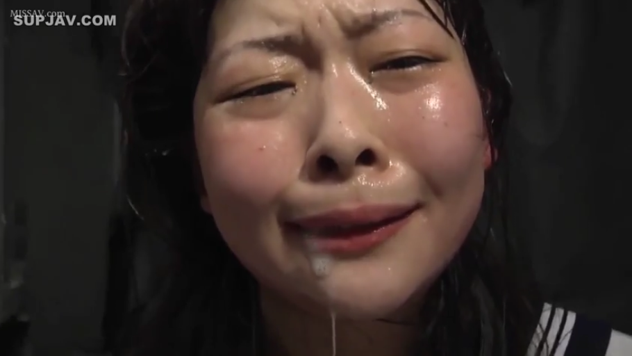 室内 · 微笑 · 面部特写 · 侧脸 · 裸肩 · 恬静 · 清纯写真