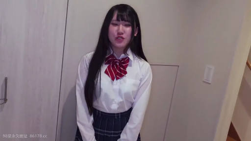 全景 · 平静 · 丝袜 · 榻榻米房间 · 灰色连裤袜 · 紫色地垫 · 俯卧撑起 · 拉伸按摩