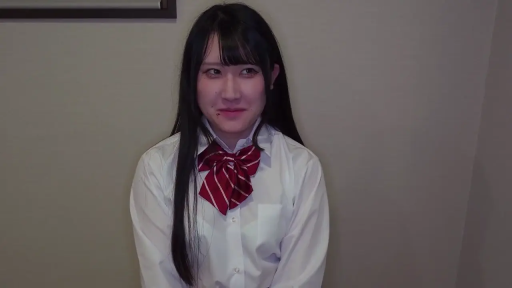 校服 · 教室 · 中景 · 拥抱 · 课桌 · 亲昵 · 情侣 · 幸福