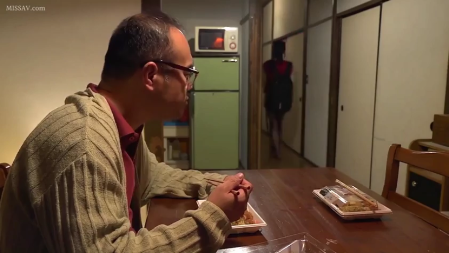 针织开衫 · 饭厅