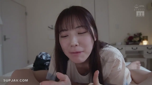 室内 · 全裸 · 享受 · 抚摸 · 躯干特写 · 躺卧 · 视角拍摄