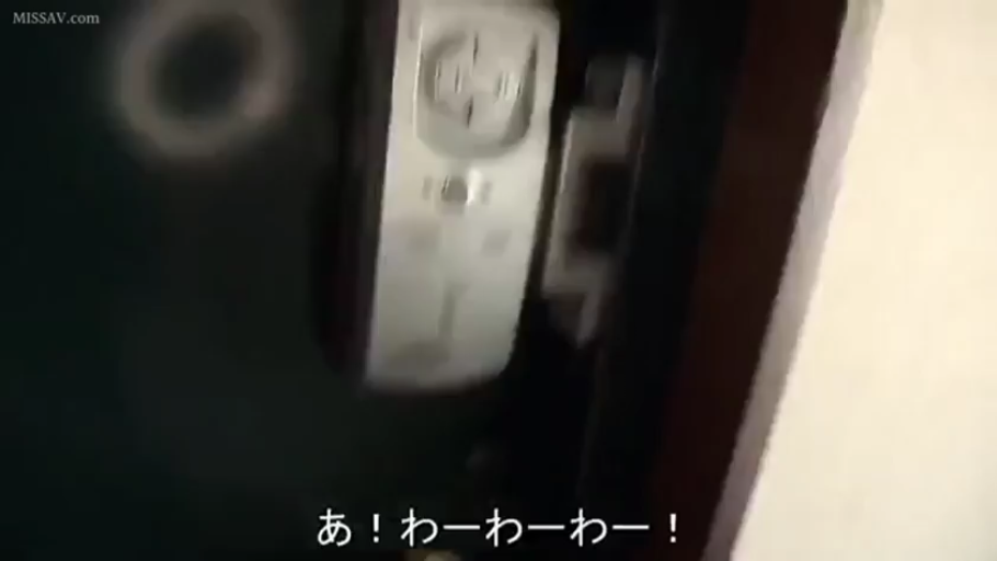 室内 · 中文字幕 · コントローラー · 控制面板特写