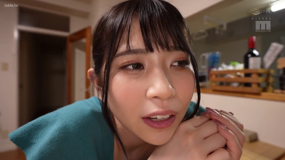 Indoor · Close-up of the face · Hazy · Prone position · Stare · Japanese AV · 蓝绿色针织衫