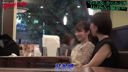 低头 · 性行为 · 中景 · 白衬衫 · 酒店房间 · 后入姿势 · 情色 · 电视柜