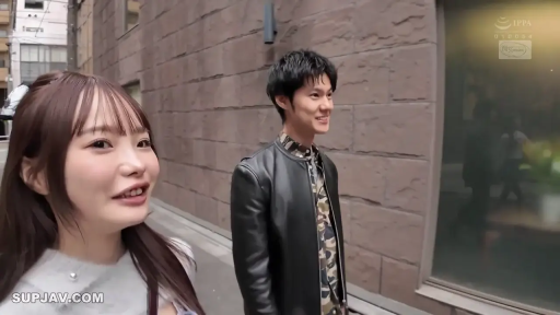 会話 · 自然 · 顔のクローズアップ · 行走 · カジュアルウェア · 户外街道 · 街头自拍