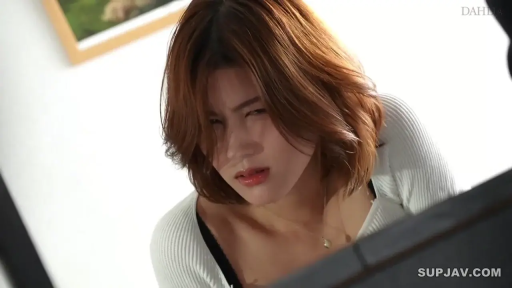 Indoor · sexual intercourse · Bend over · Close-up of the face · Hazy · 短发 · 白色针织衫