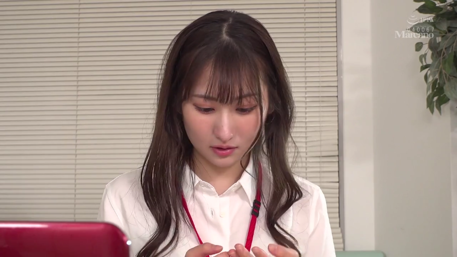 室内 · 校服 · 陶醉 · 接吻 · 面对面 · 女同 · 舌头