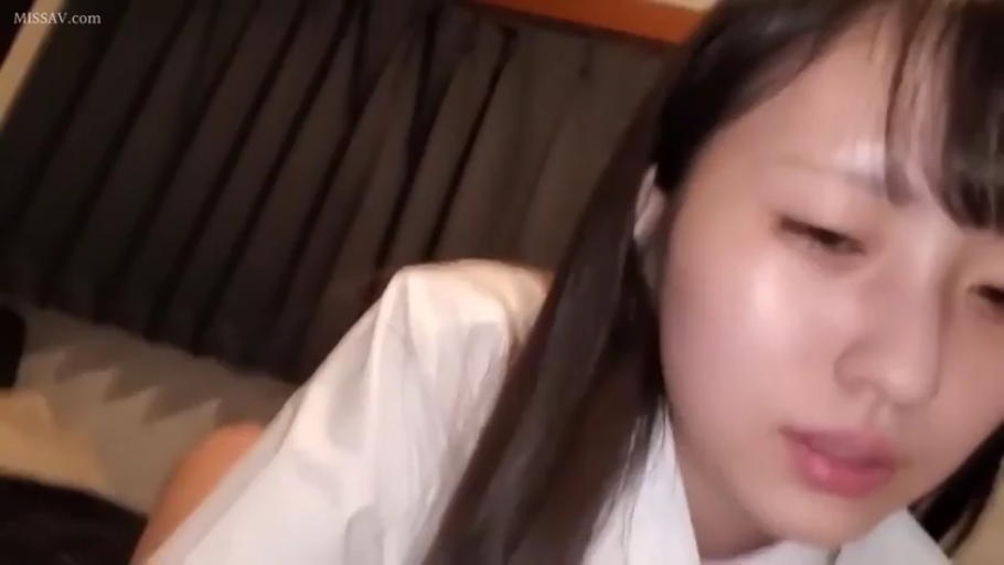 室内 · 俯身 · 脸部特写 · 口交 · 迷离 · 白衬衫 · 长发