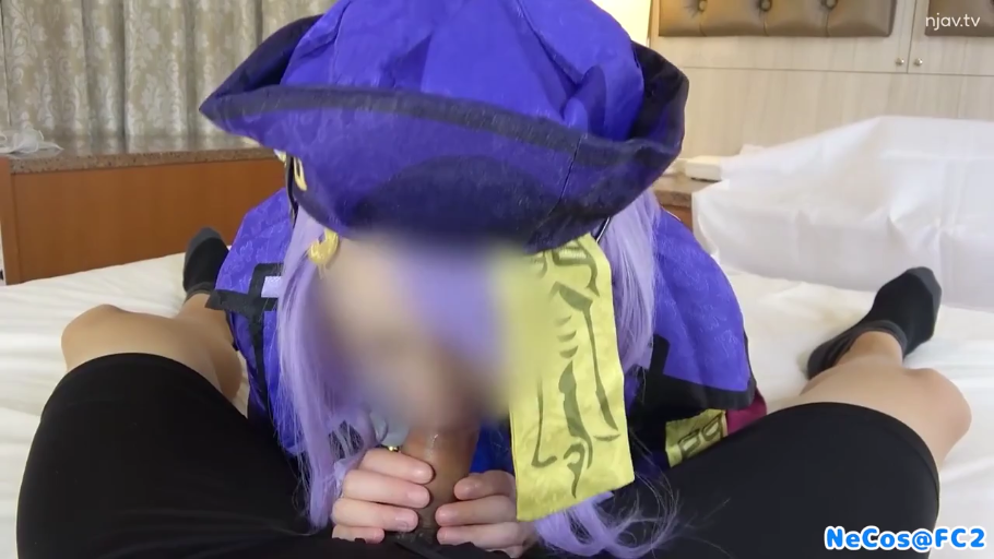 角色扮演 · 口交 · 跪姿 · 床上 · 模糊 · 生殖器 · 紫色Cosplay服