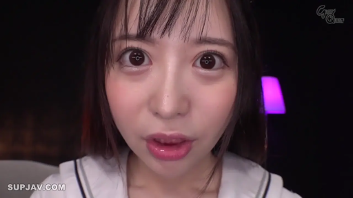 室内 · 顔のクローズアップ · 注視 · 清纯 · 水手服 · 惊讶 · 正对镜头