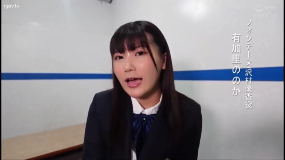 室内 · 色情 · 豹纹上衣 · 私处特写 · 被拍摄 · 凝视 · 摄像机 · M字开腿